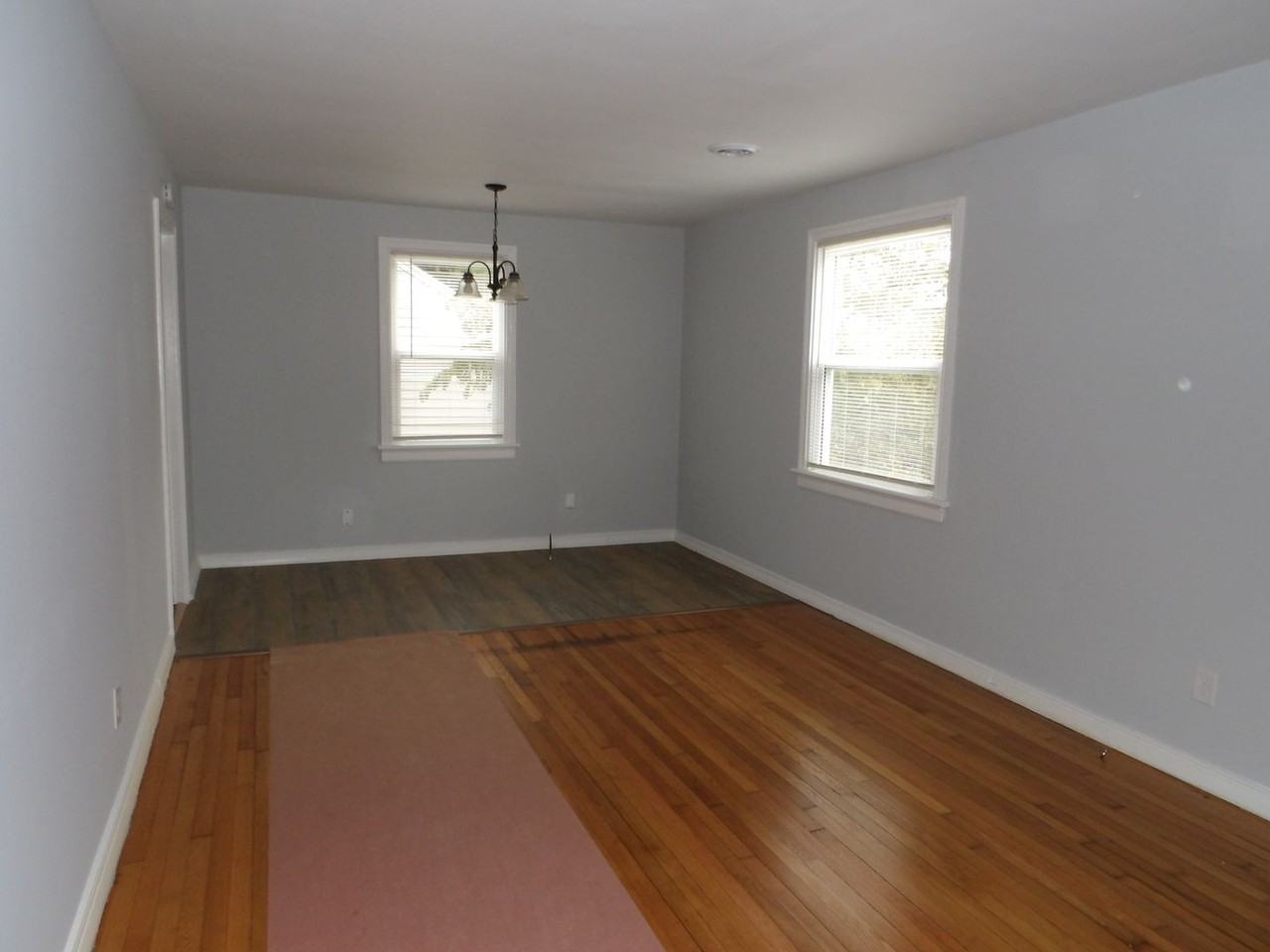 4705 Caldwell Ave - Photo 5 of 20