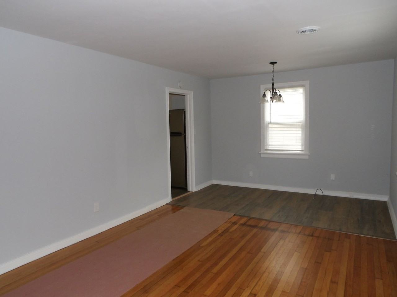 4705 Caldwell Ave - Photo 6 of 20
