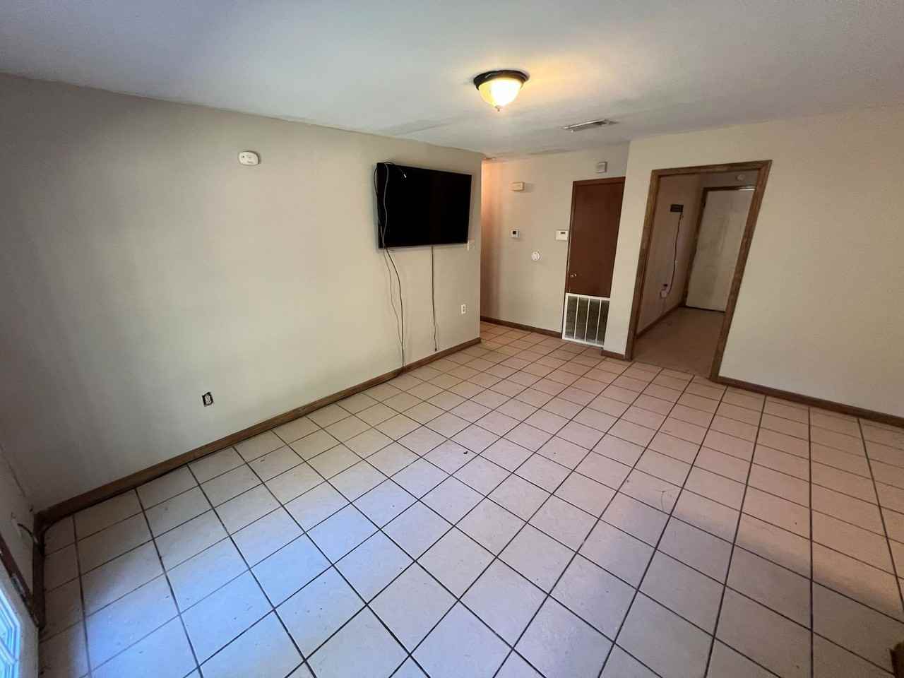 6518 Buckeye Dr - Photo 5 of 33