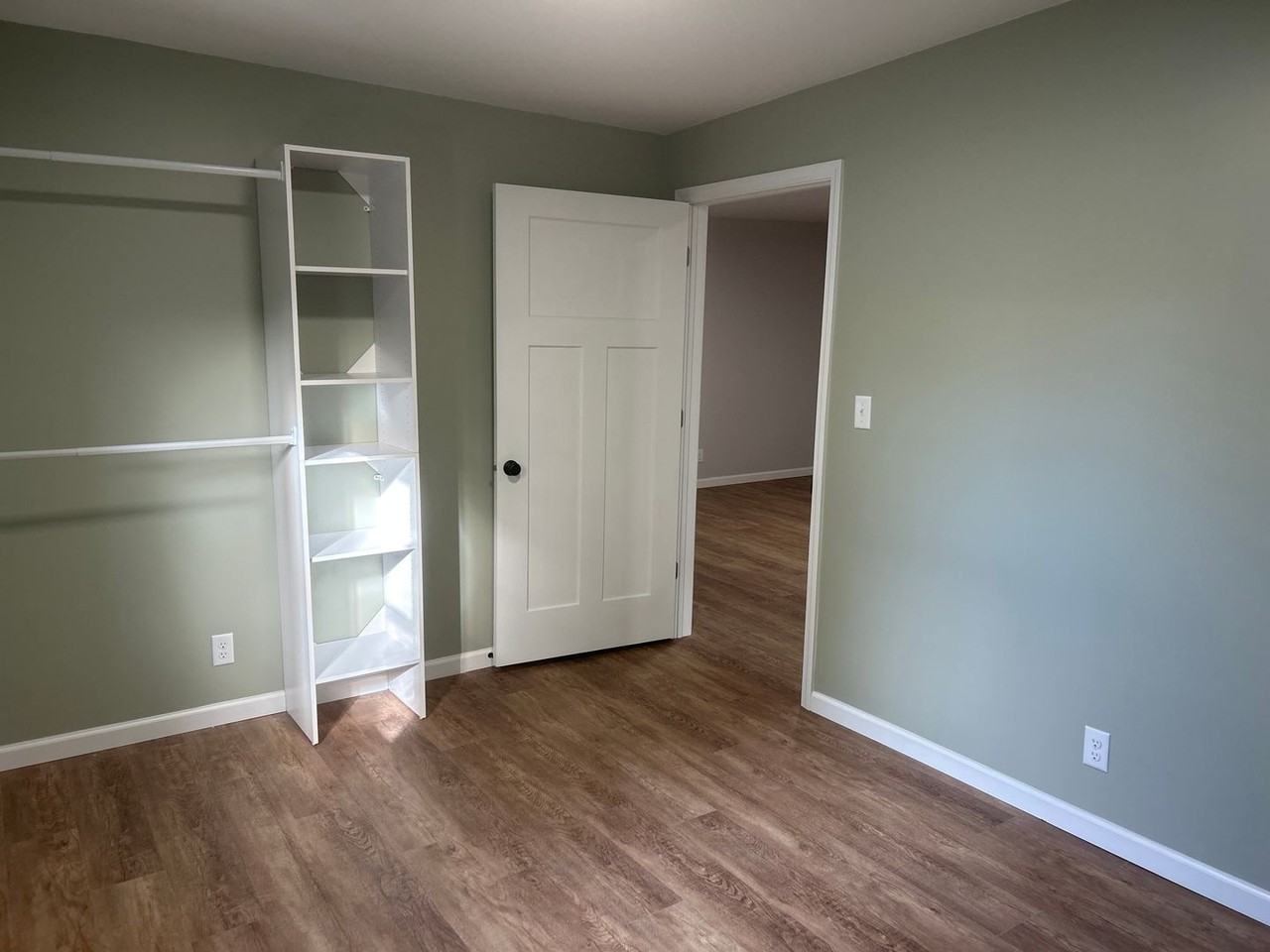 405 S Main St - Photo 7 of 11