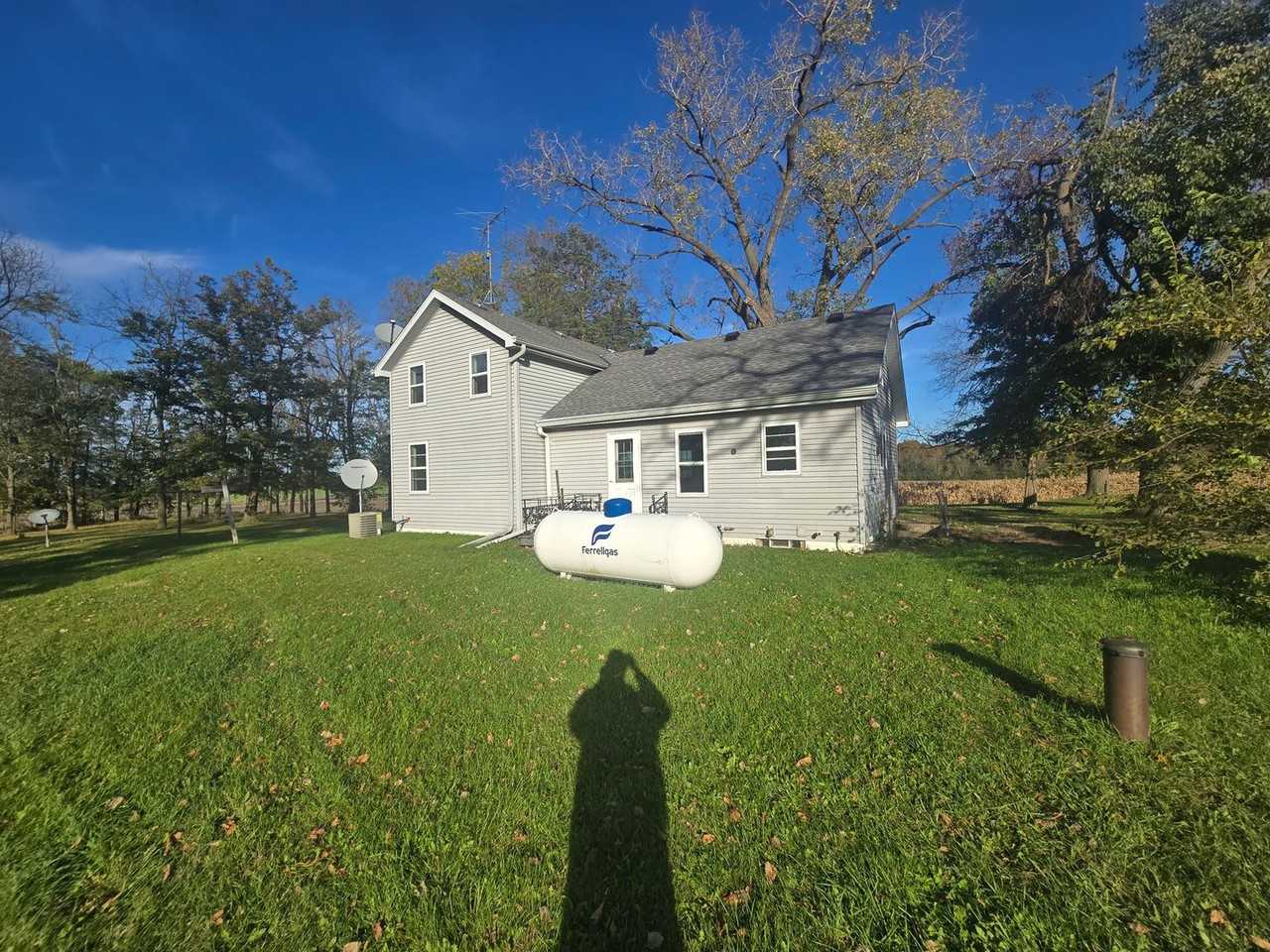 29205 7th St - Photo 3 of 11