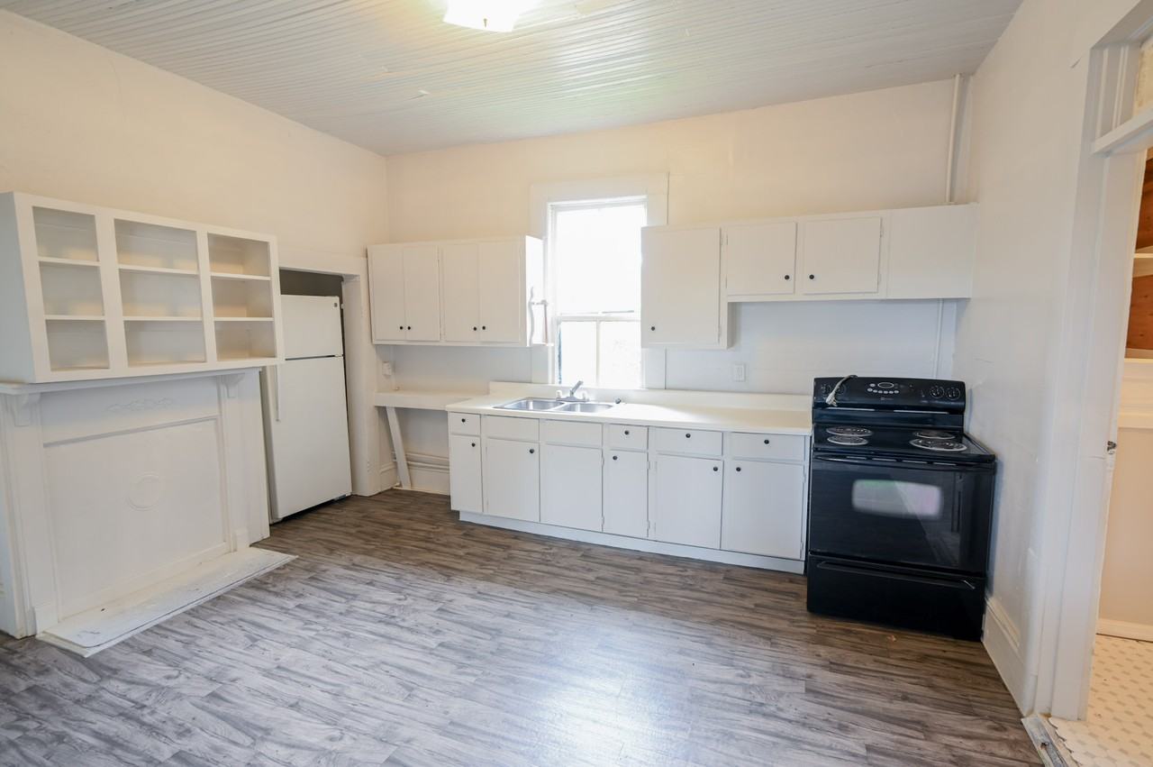 1504 Gilmore Street B - 1 #1 - Photo 2 of 11