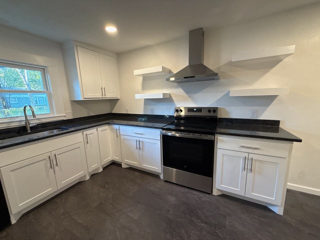 106 Highland Dr #A - Photo 6 of 28