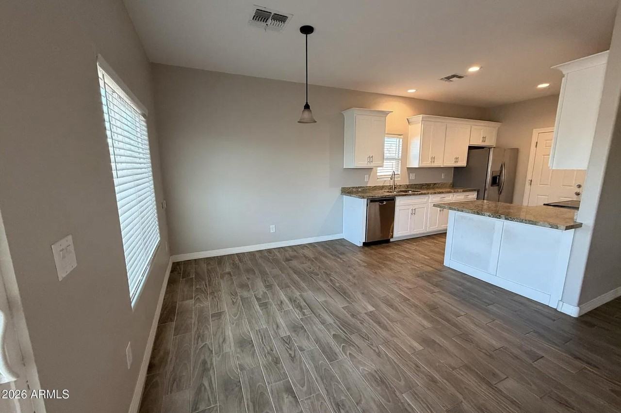 11176 W Cambria Cir - Photo 3 of 26
