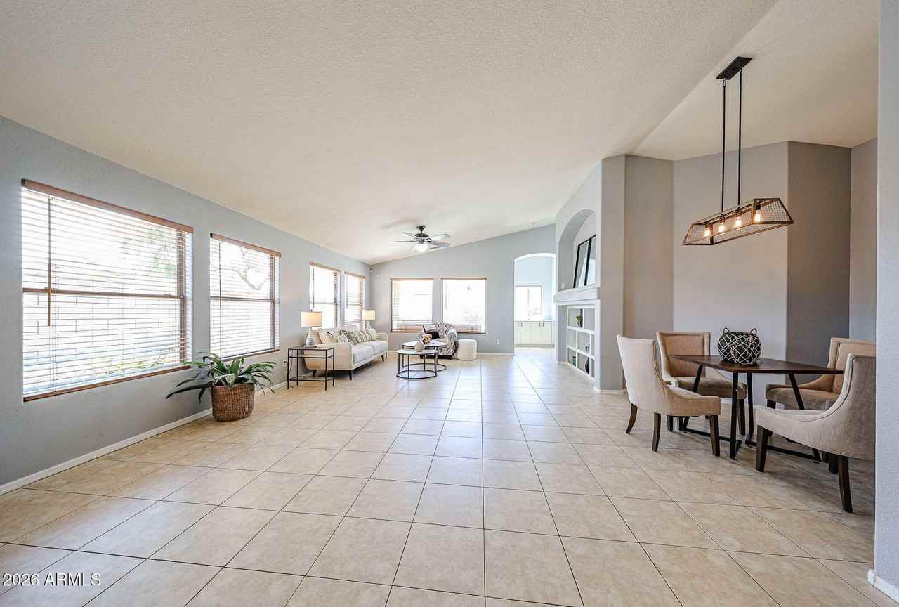 17505 W Ocotillo Ave - Photo 7 of 50