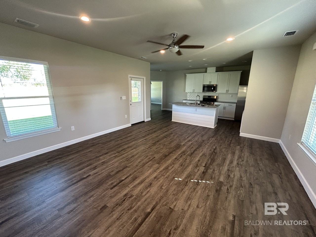 8808 Lockridge Rd - Photo 5 of 9