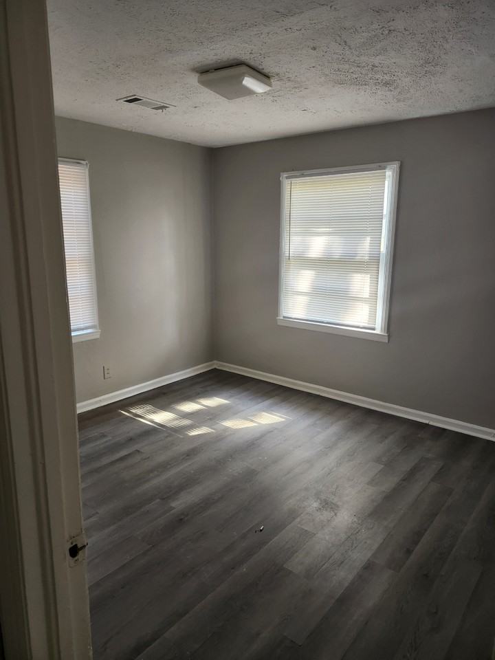 210 Cox Dr #1 - Photo 6 of 14