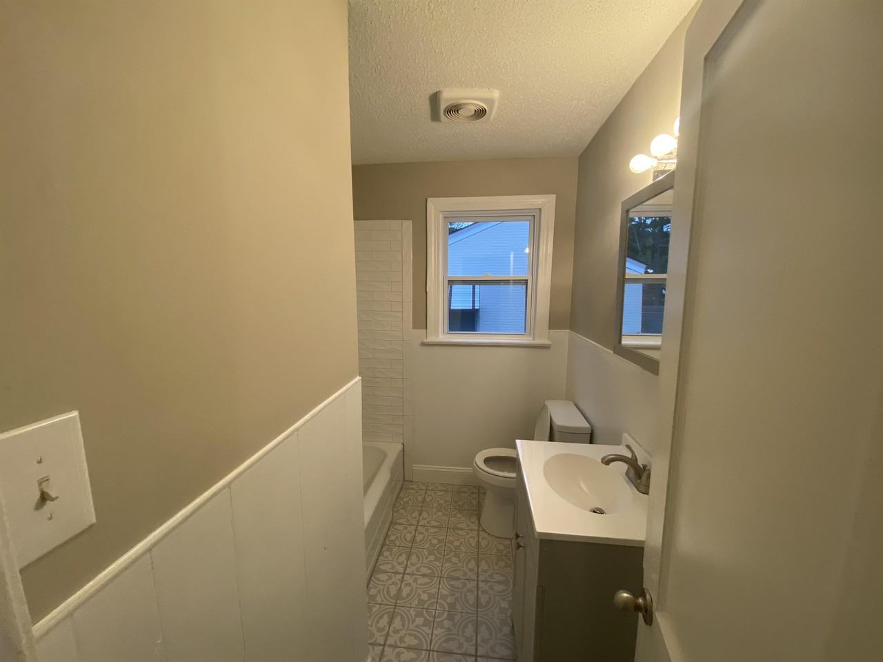 309 Herron St #1 - Photo 2 of 11