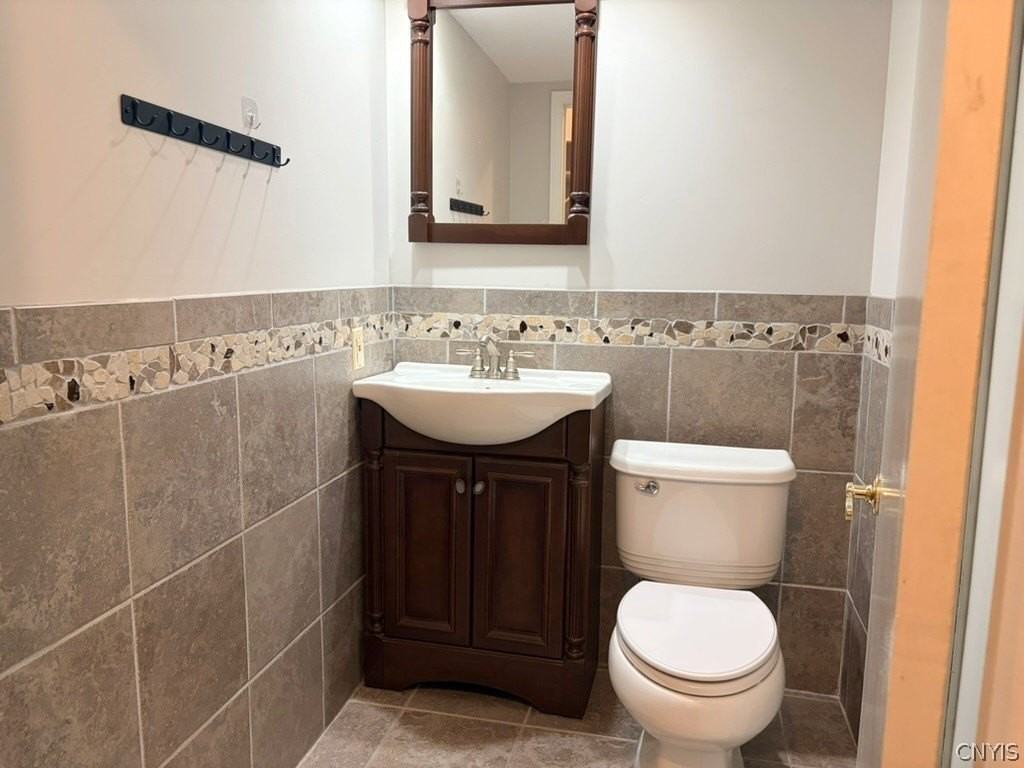 253 Wildwood Rdg - Photo 5 of 14