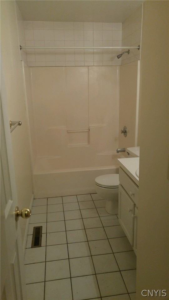 134 Marlborough Rd - Photo 4 of 4