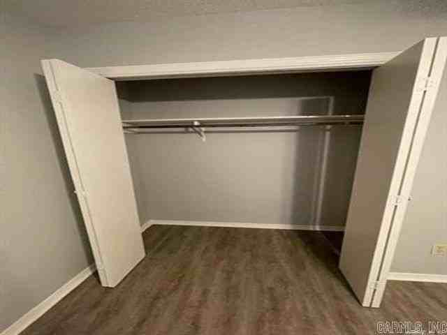 77 Liberty Ln Apt B - Photo 6 of 10