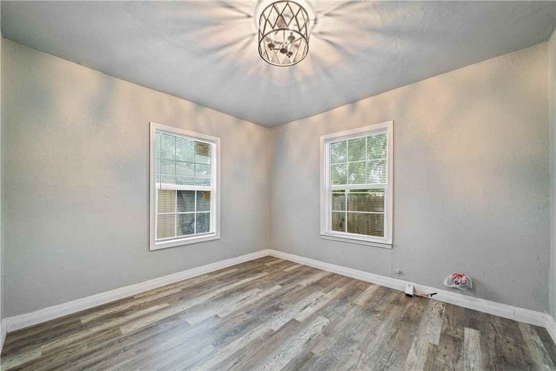 133 E Vanderbilt Dr - Photo 6 of 19