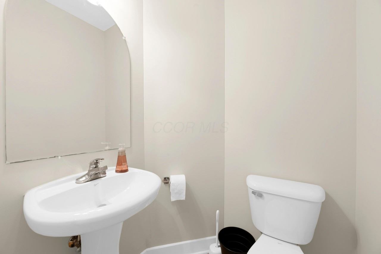 1103 Mount Pleasant Avenue - Photo 6 of 32