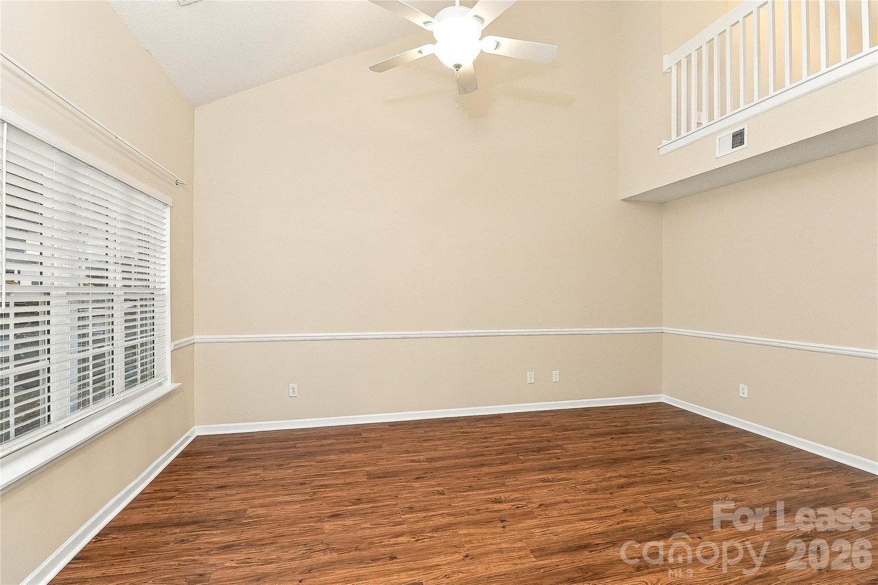15021 Deshler Ct - Photo 3 of 36