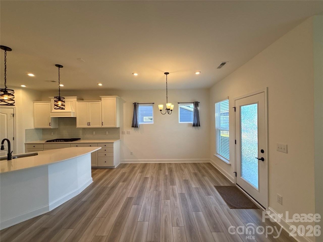 709 Hinterland Ln - Photo 4 of 22