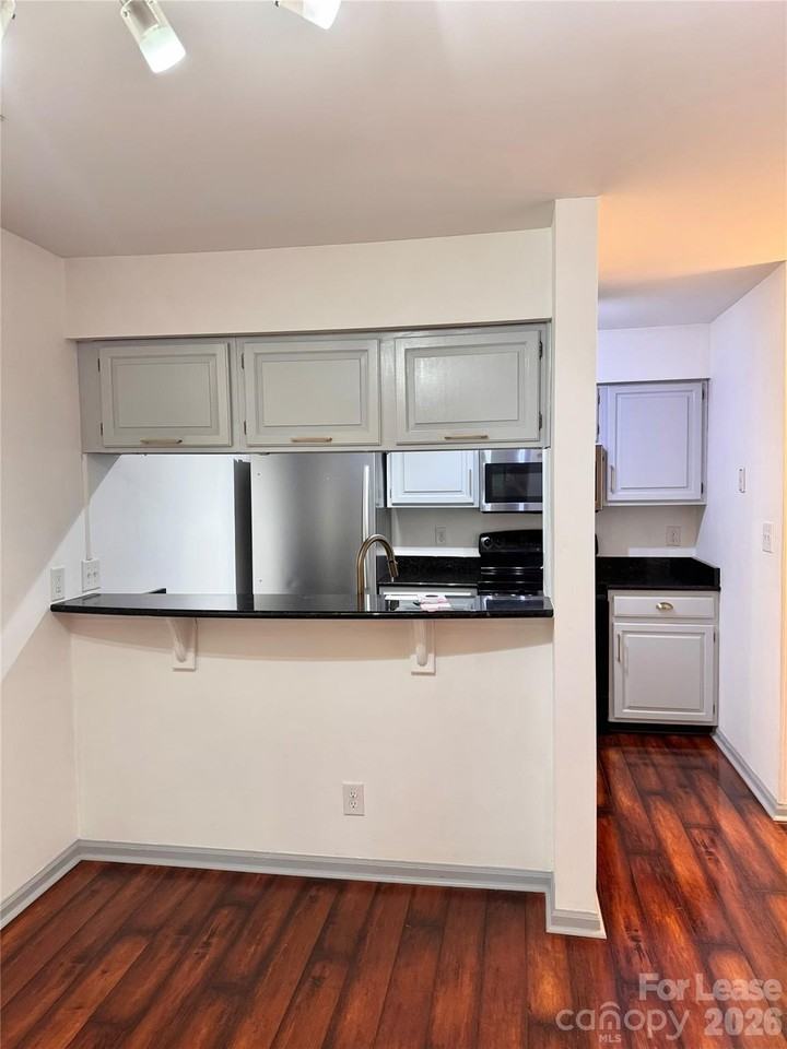308 Queens Rd #26 - Photo 5 of 15