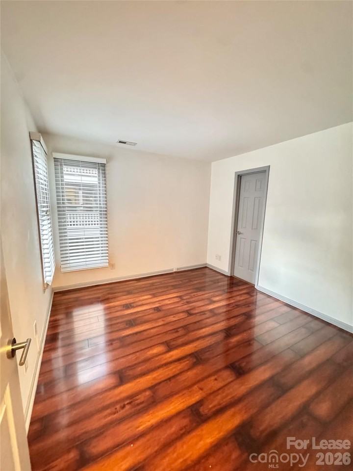 308 Queens Rd #26 - Photo 6 of 15
