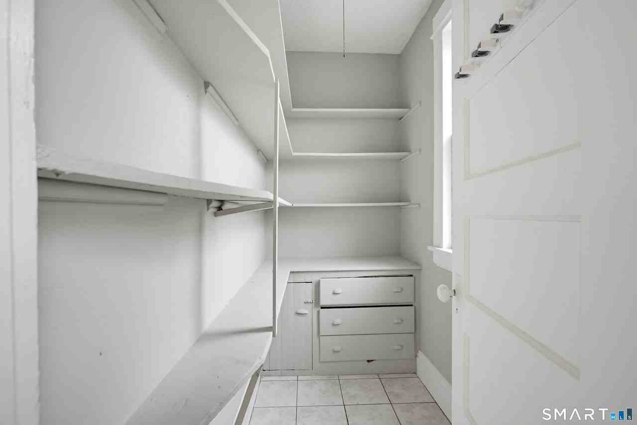 54 Hillside Ave - Photo 6 of 30