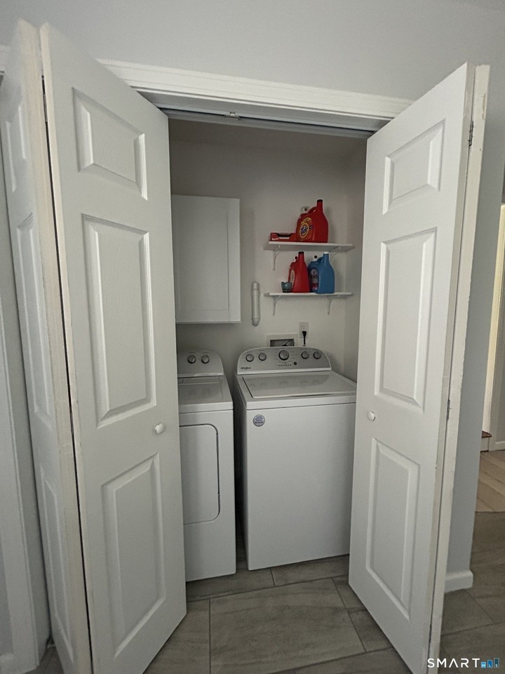 281 Abbe Rd - Photo 5 of 33