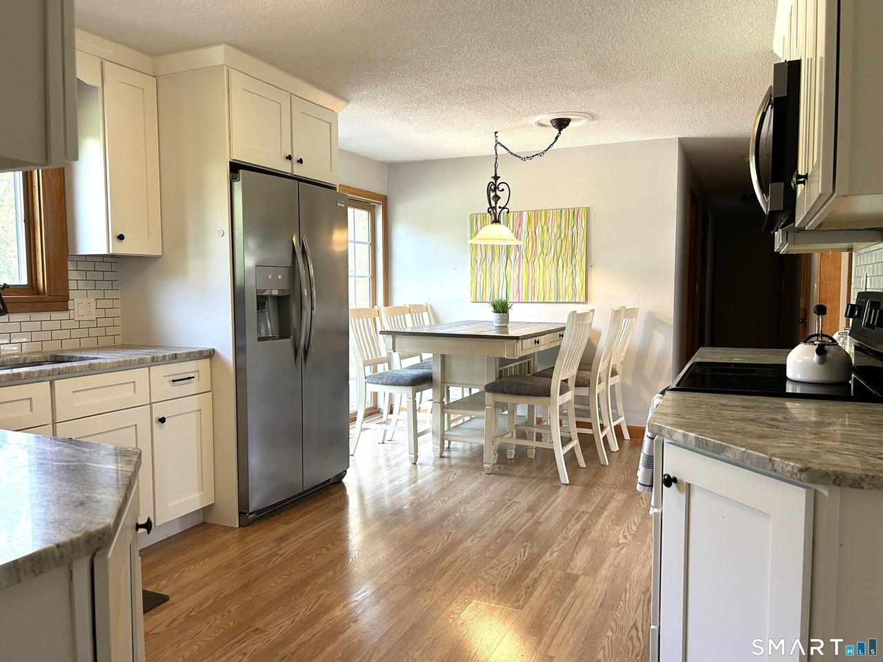 281 Abbe Rd - Photo 7 of 33