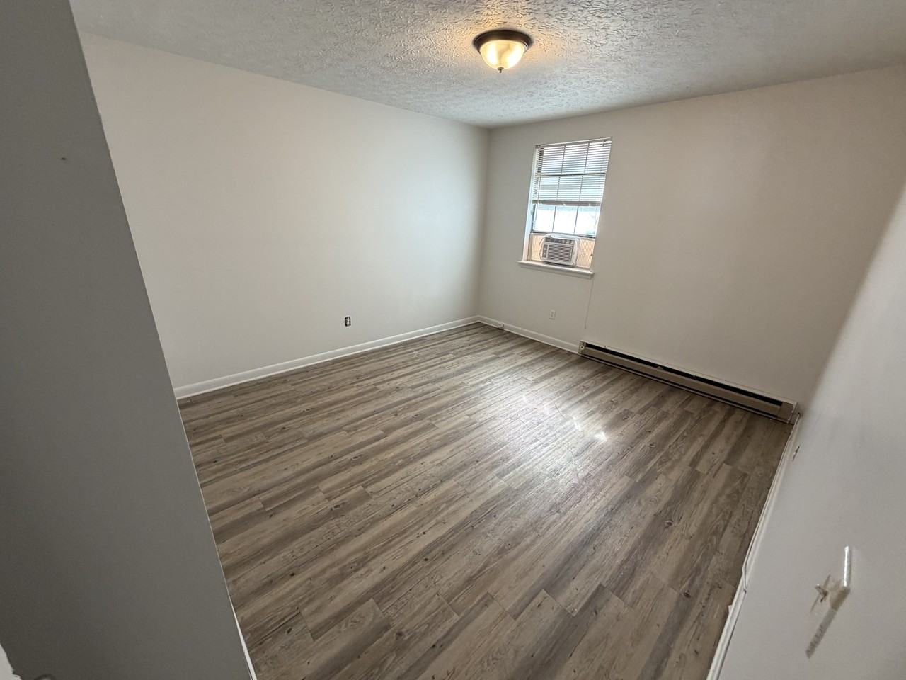 844 Argle Ave #B - Photo 4 of 5