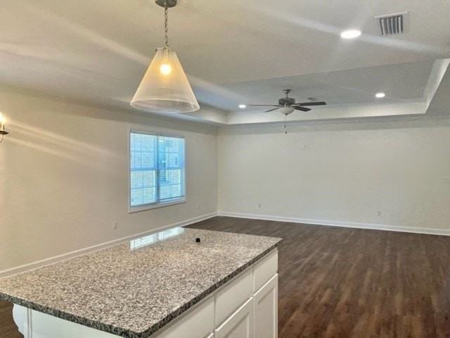 233 Veritas Dr - Photo 4 of 9