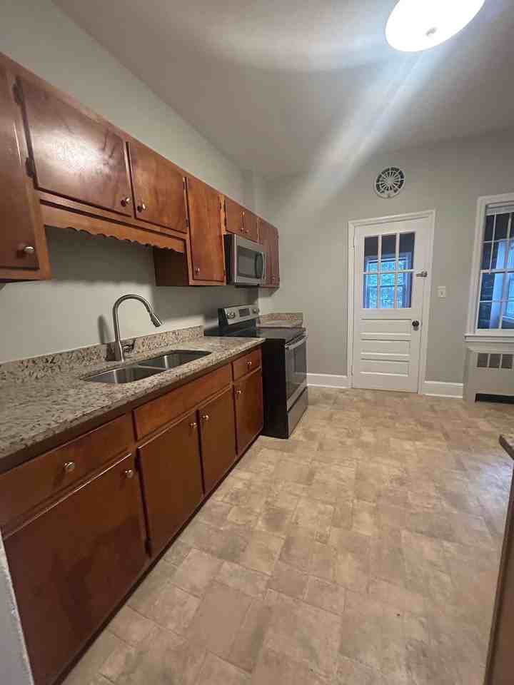 1404 8th Ave #2 - Photo 3 of 11