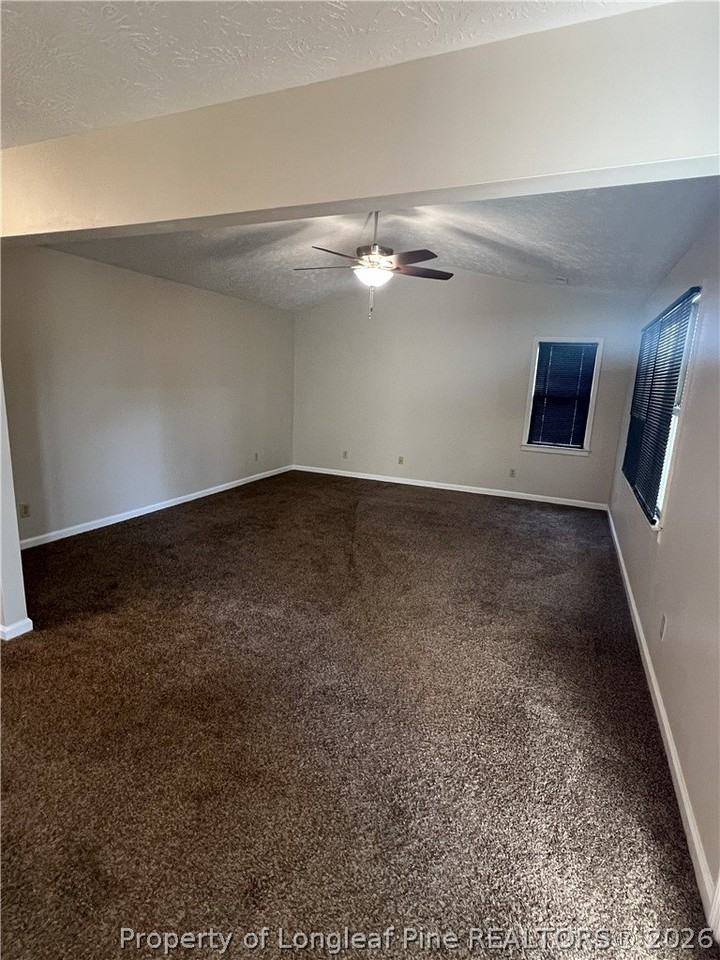 100 Twin Acres Dr Apt B - Photo 3 of 7