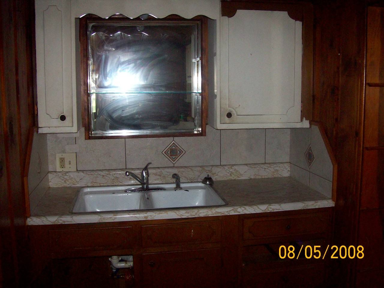 525 S Newton Ave #1 - Photo 4 of 7
