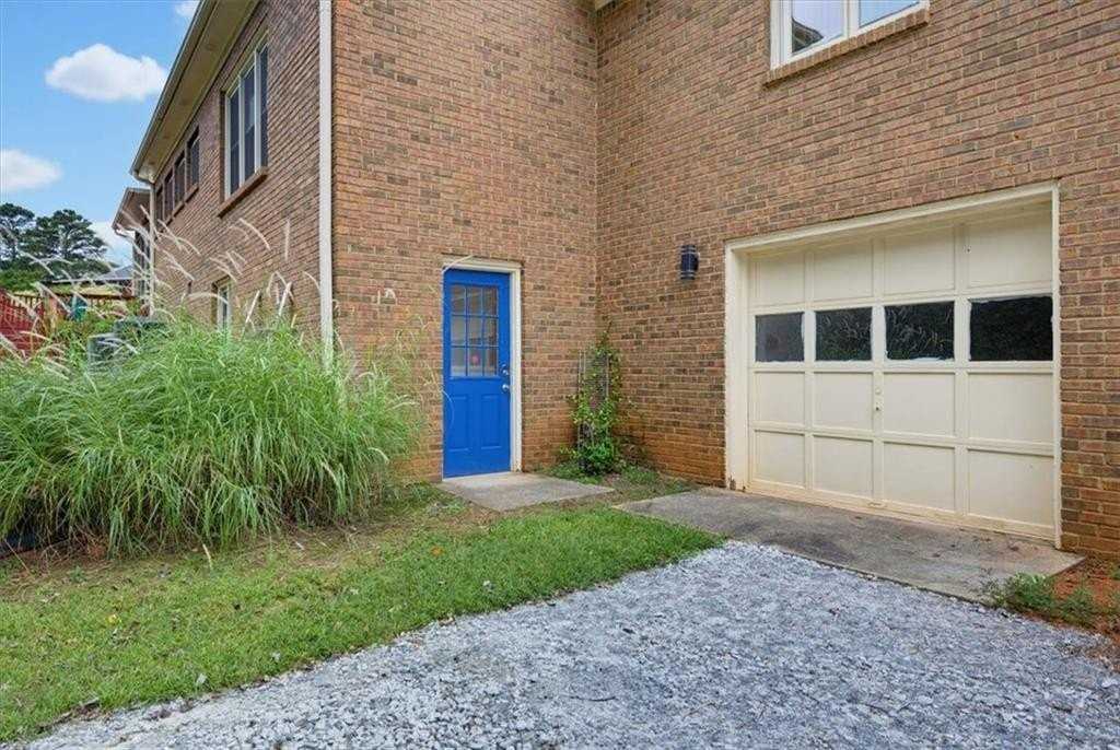 2451 Old Salem Cir Se - Photo 2 of 30