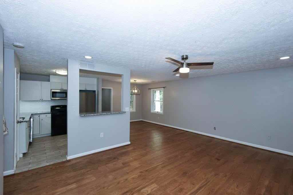 4944 Shiloh Dr - Photo 7 of 39