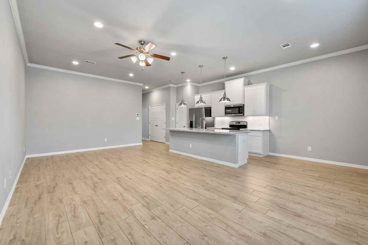 4011 Oaklawn St #1 - Photo 4 of 18