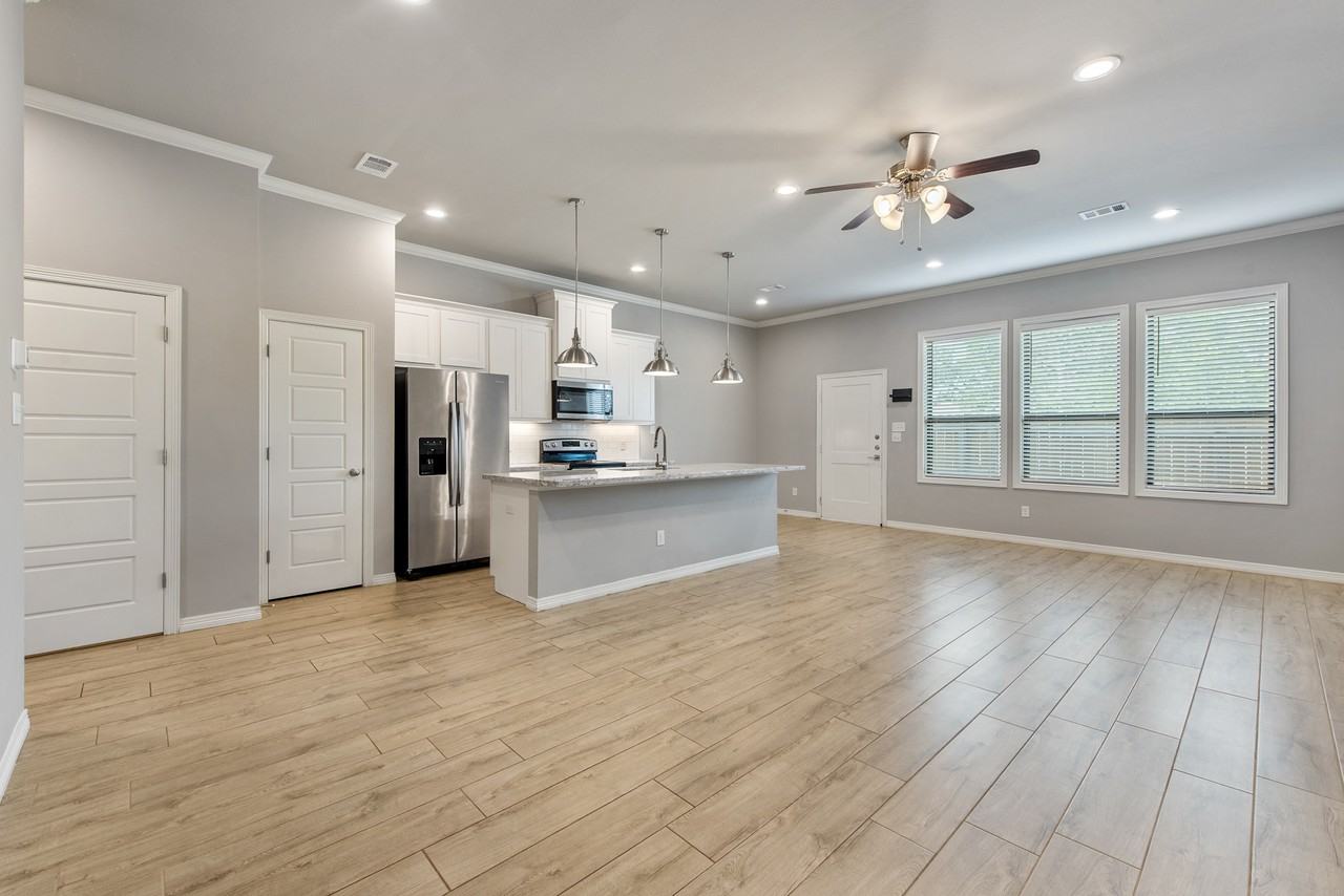 4011 Oaklawn St #1 - Photo 5 of 18