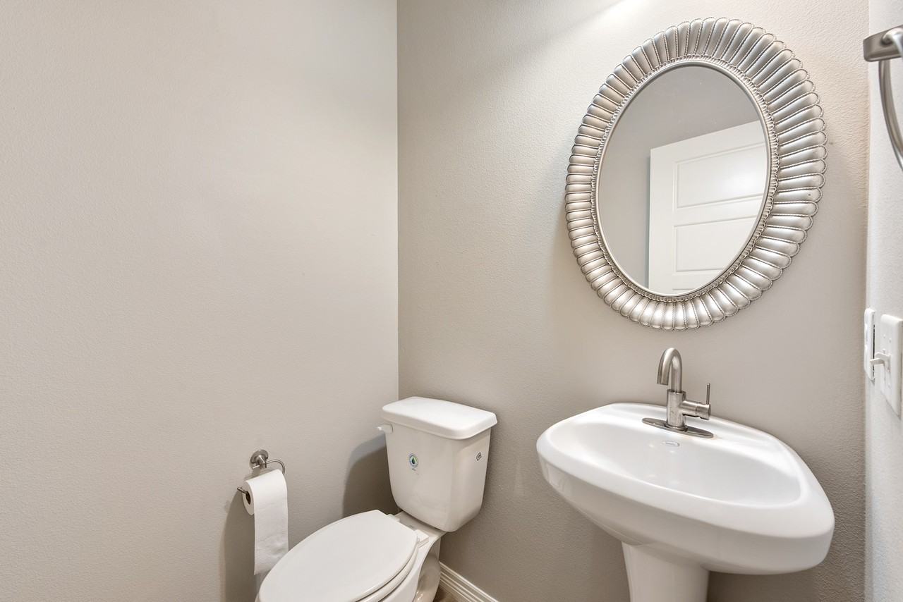 4011 Oaklawn St #1 - Photo 6 of 18