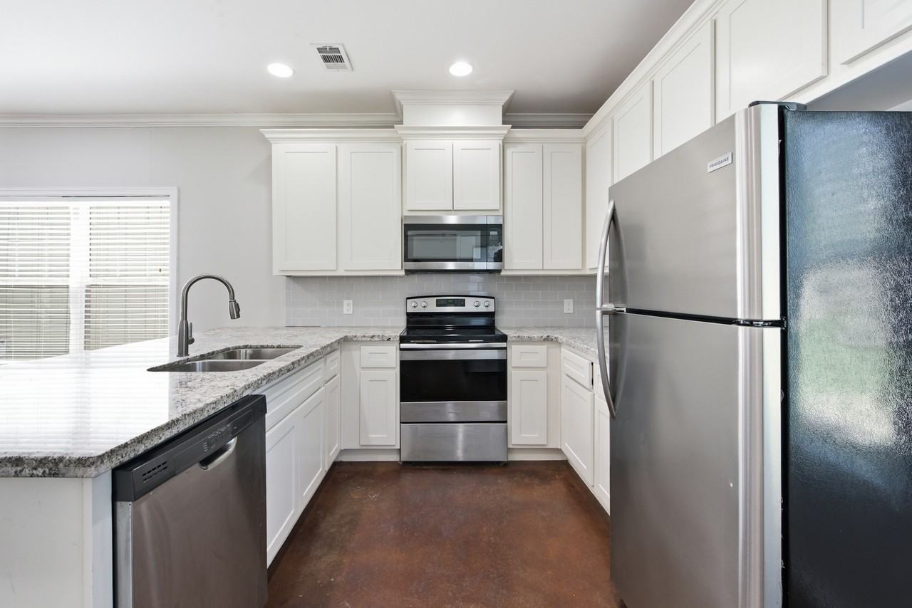515 Olive St #1 - Photo 6 of 21