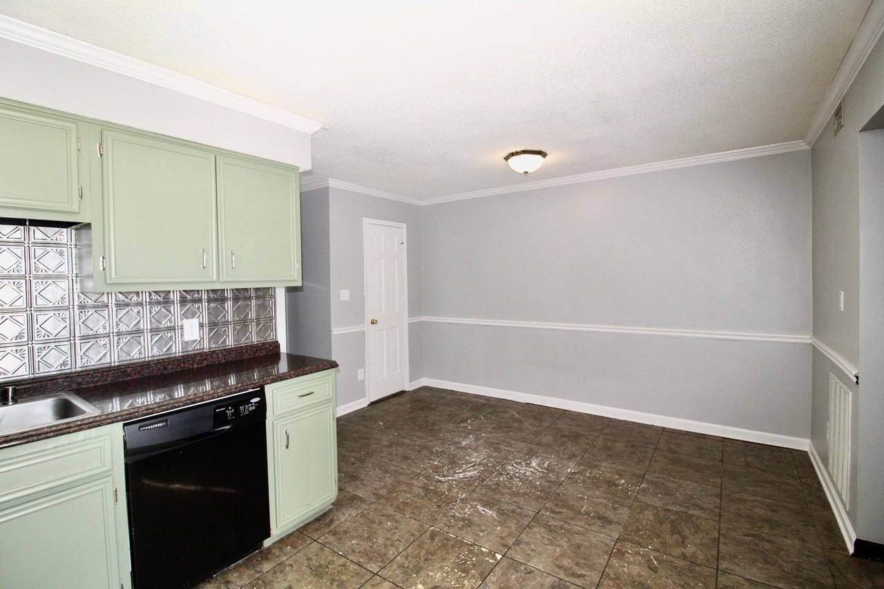 104 4th Ave #1 - Photo 2 of 15