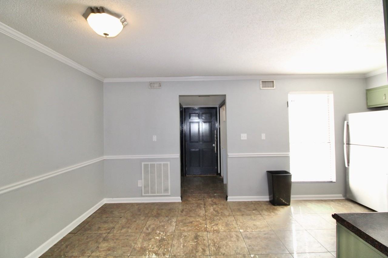104 4th Ave #1 - Photo 3 of 15