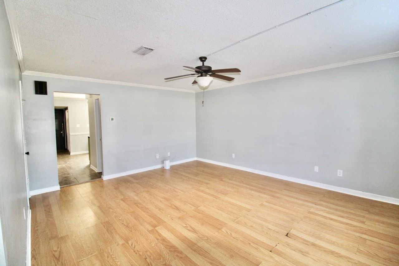 104 4th Ave #1 - Photo 6 of 15