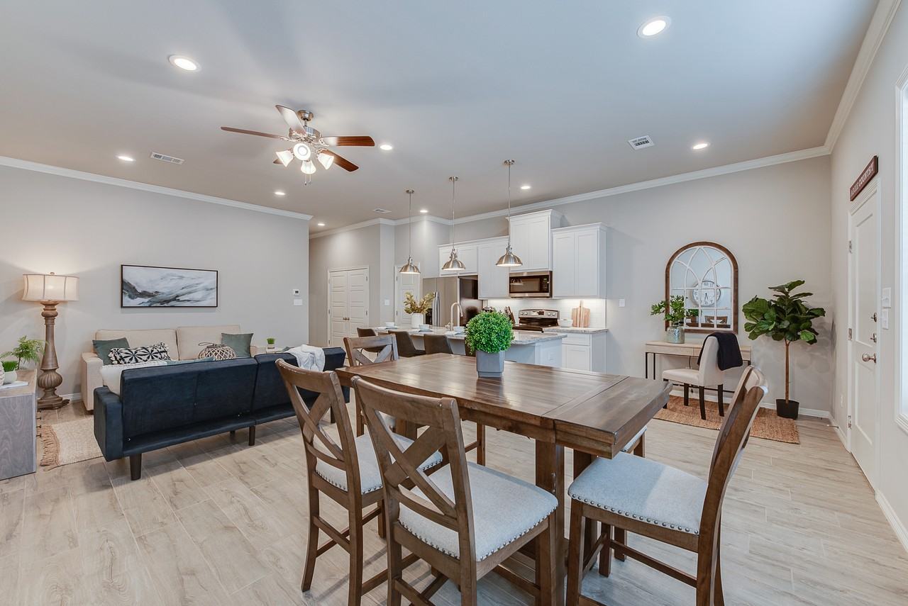 4103 Oaklawn St - Photo 2 of 14