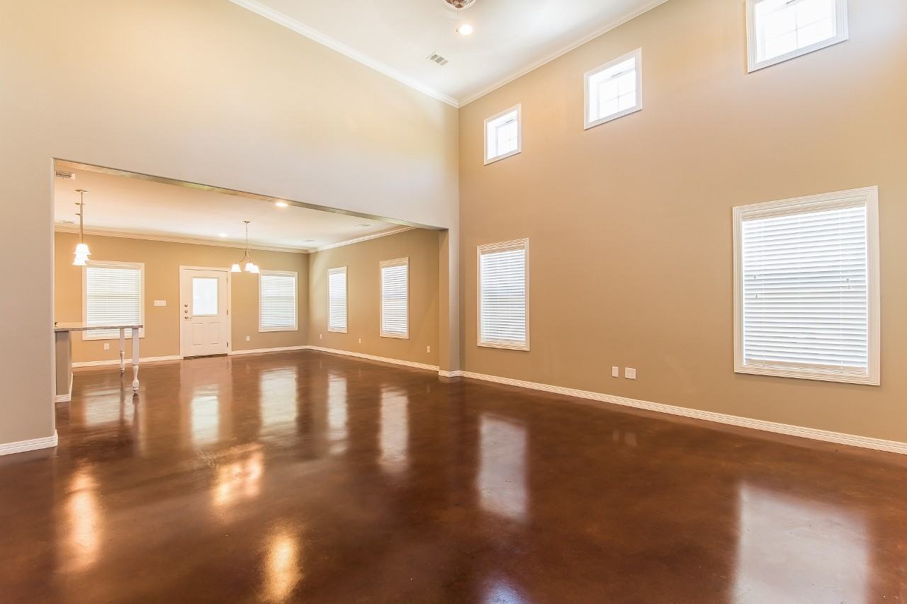 601 Olive St #1 - Photo 4 of 15