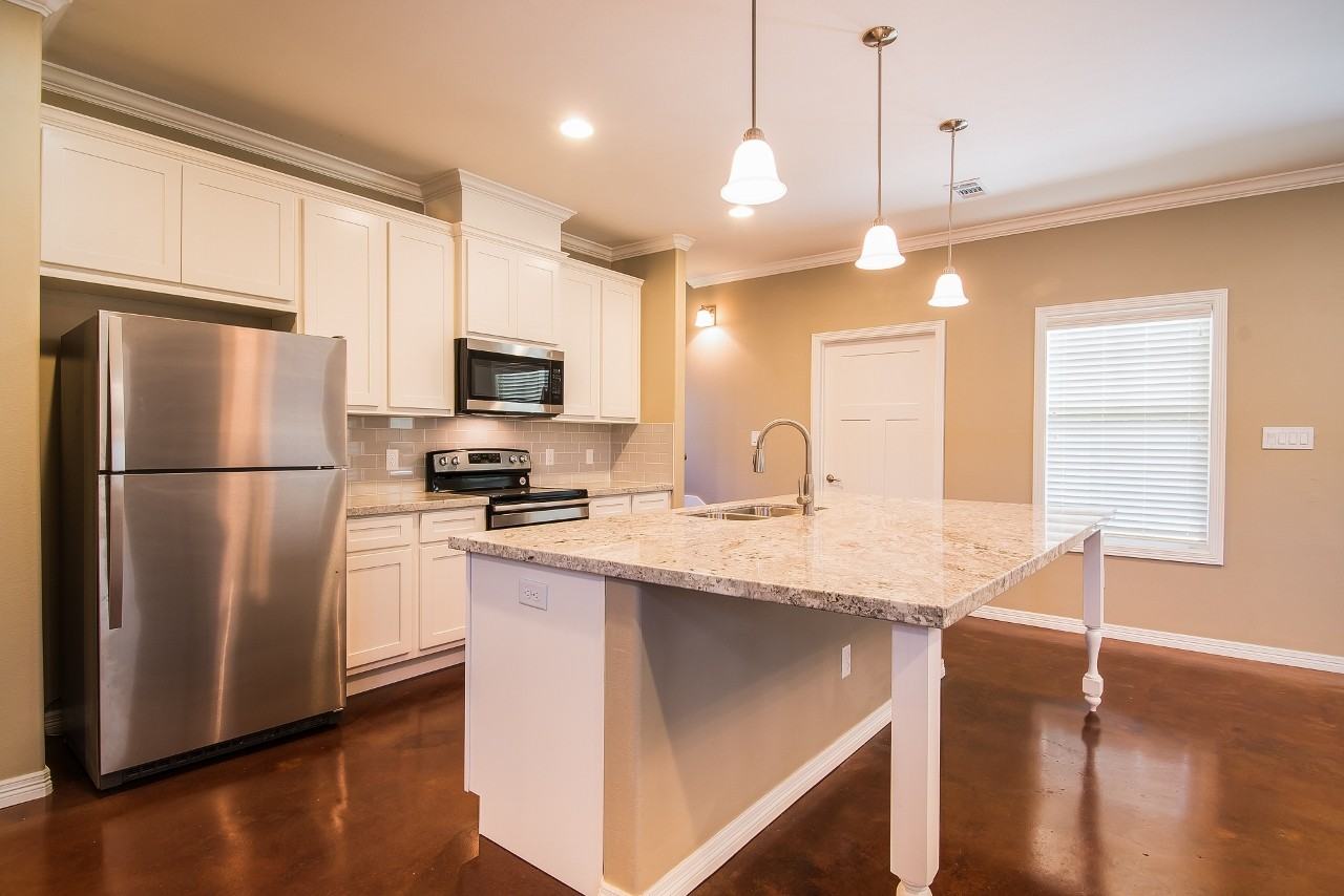 601 Olive St #1 - Photo 6 of 15