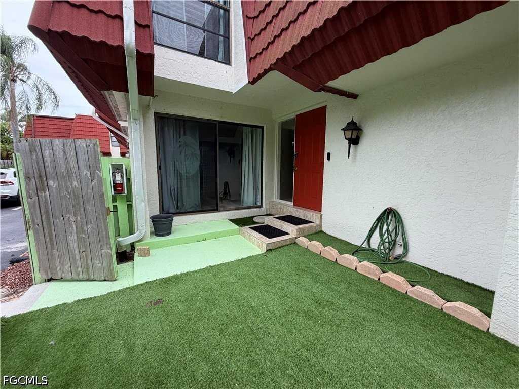 10927 Meadow Lark Cove Dr - Photo 2 of 23