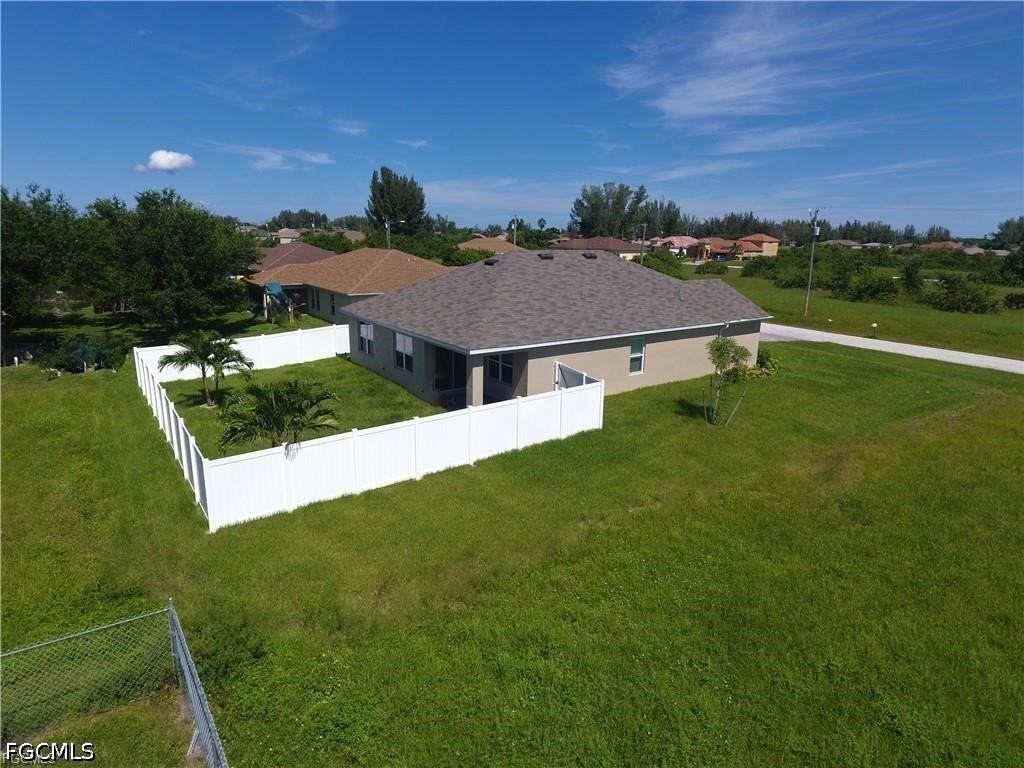 2420 Nw 9th St - Photo 2 of 17