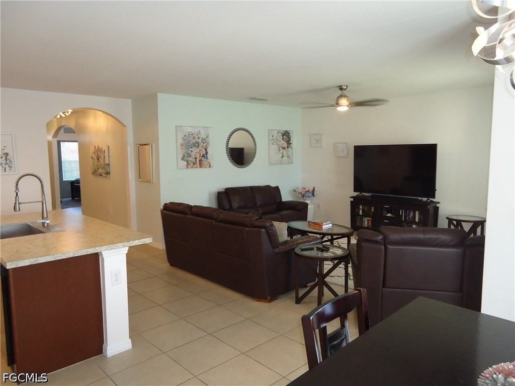 2420 Nw 9th St - Photo 5 of 17