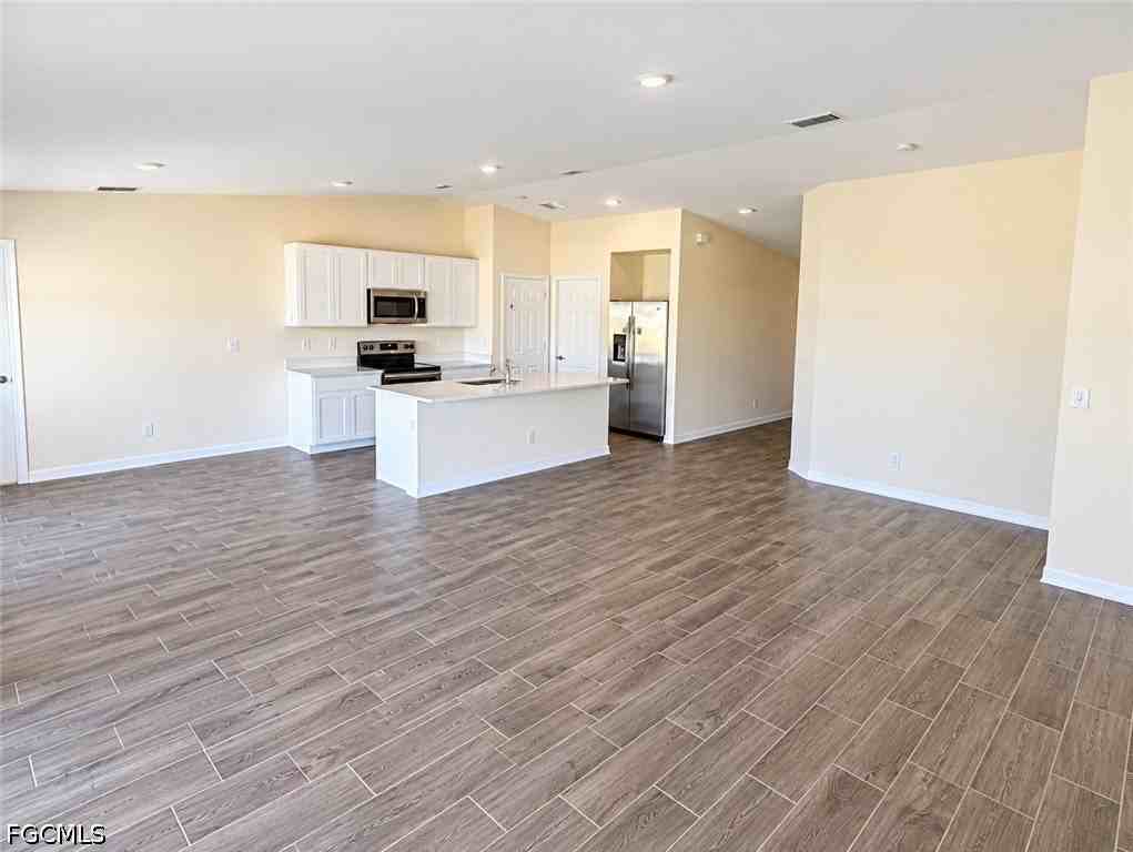 2113 Ne 23rd Ter - Photo 3 of 12