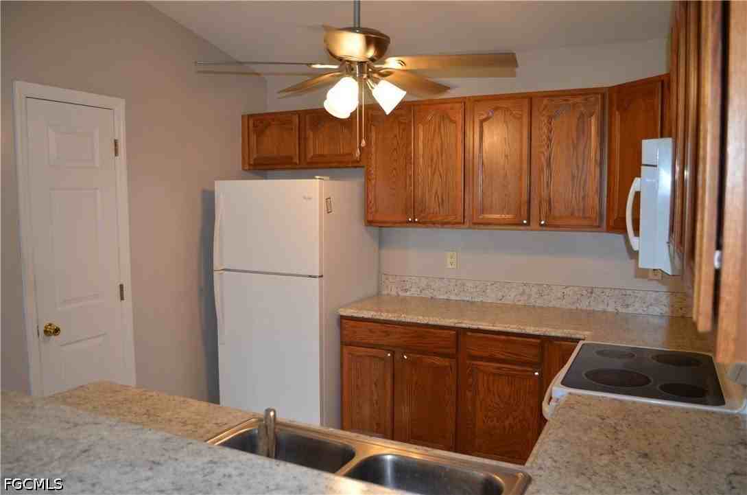 2304 Ne 8th Pl - Photo 4 of 16