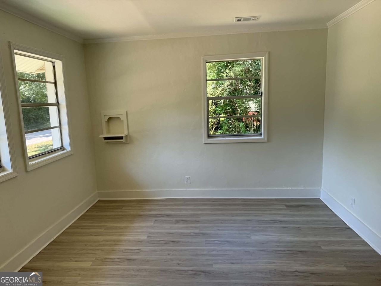 600 S Harlem Cir - Photo 2 of 8