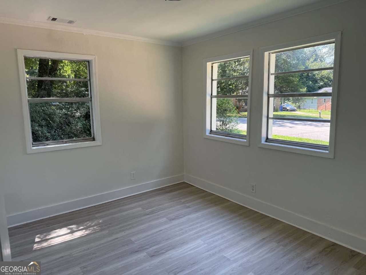 600 S Harlem Cir - Photo 5 of 8