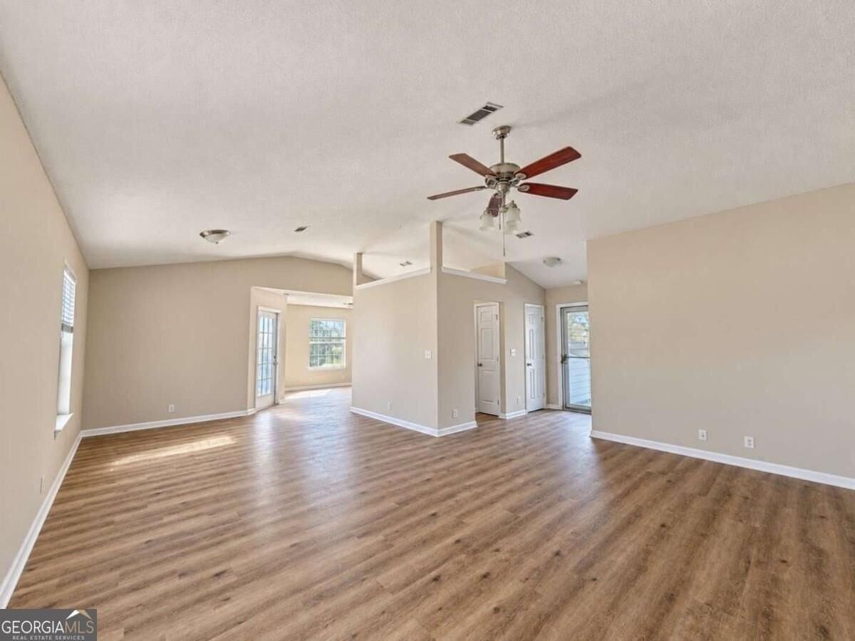 111 Sago Palm Dr - Photo 3 of 24