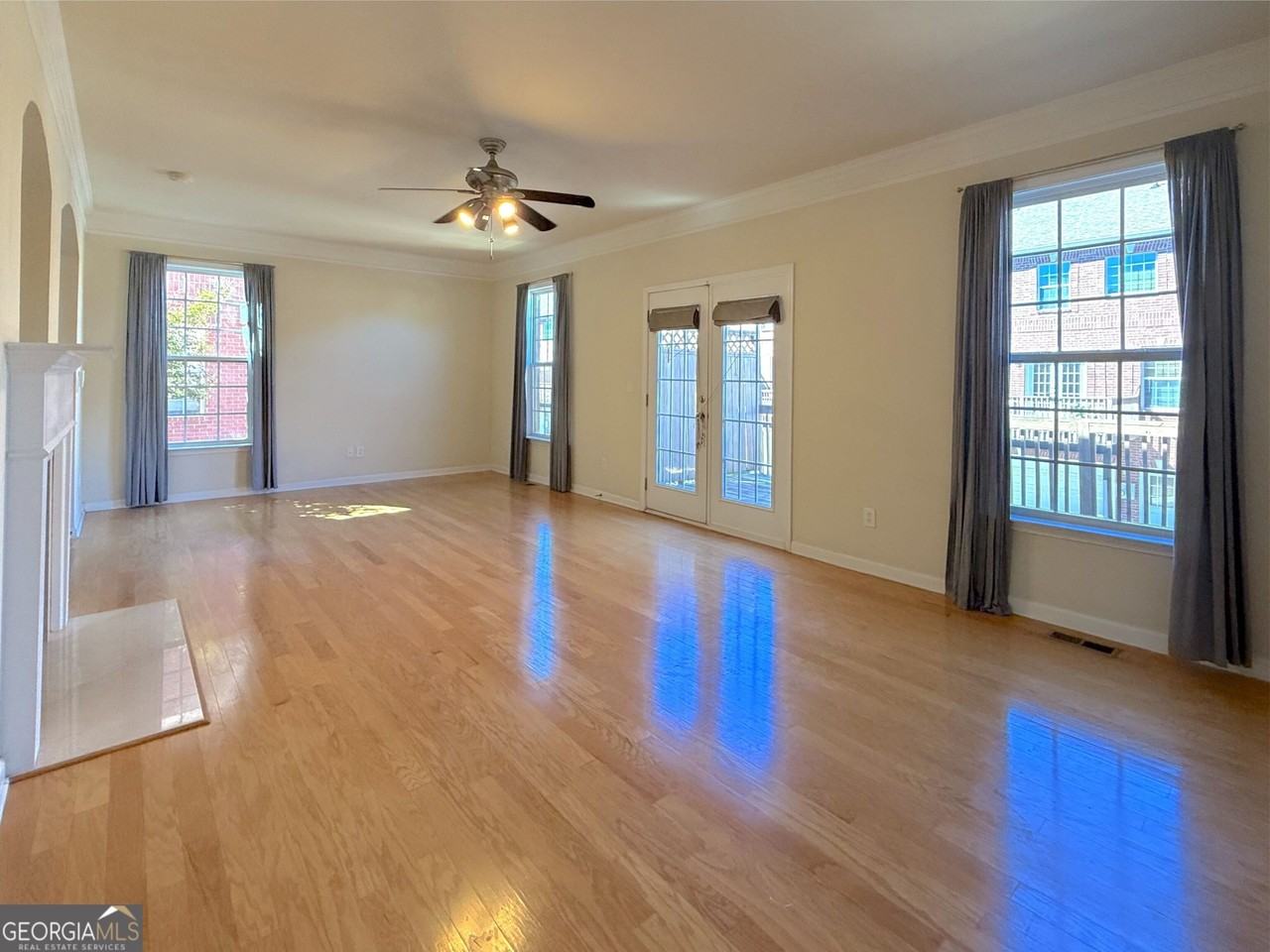 10507 Holliwell Ct - Photo 7 of 34